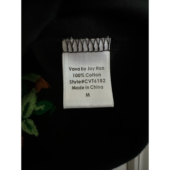 Vintage VaVa by Joy Han Heavily Embroidered Black Floral Smocked Top - Medium - Picture 4 of 5